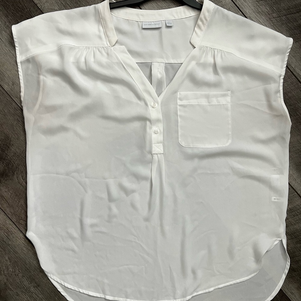 New York and Company short sleeve blouse XL
